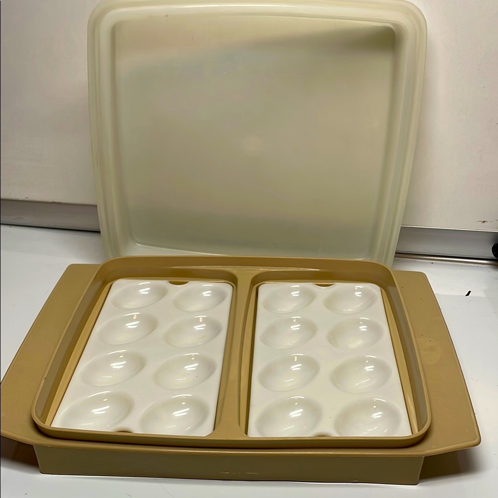 Vintage Egg Tray with Lid